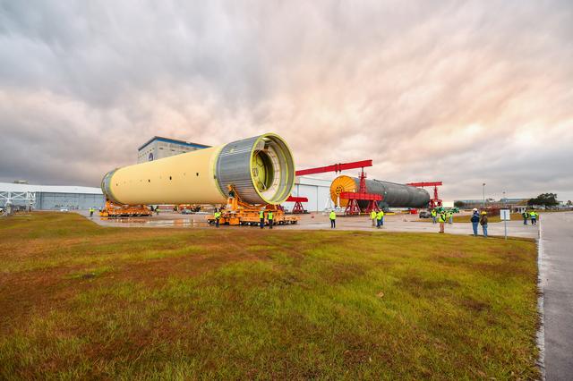 NASA image: SLS Liquid Hydrogen Tank Test Article Moved at NASA’s Michoud Assembly Facility
